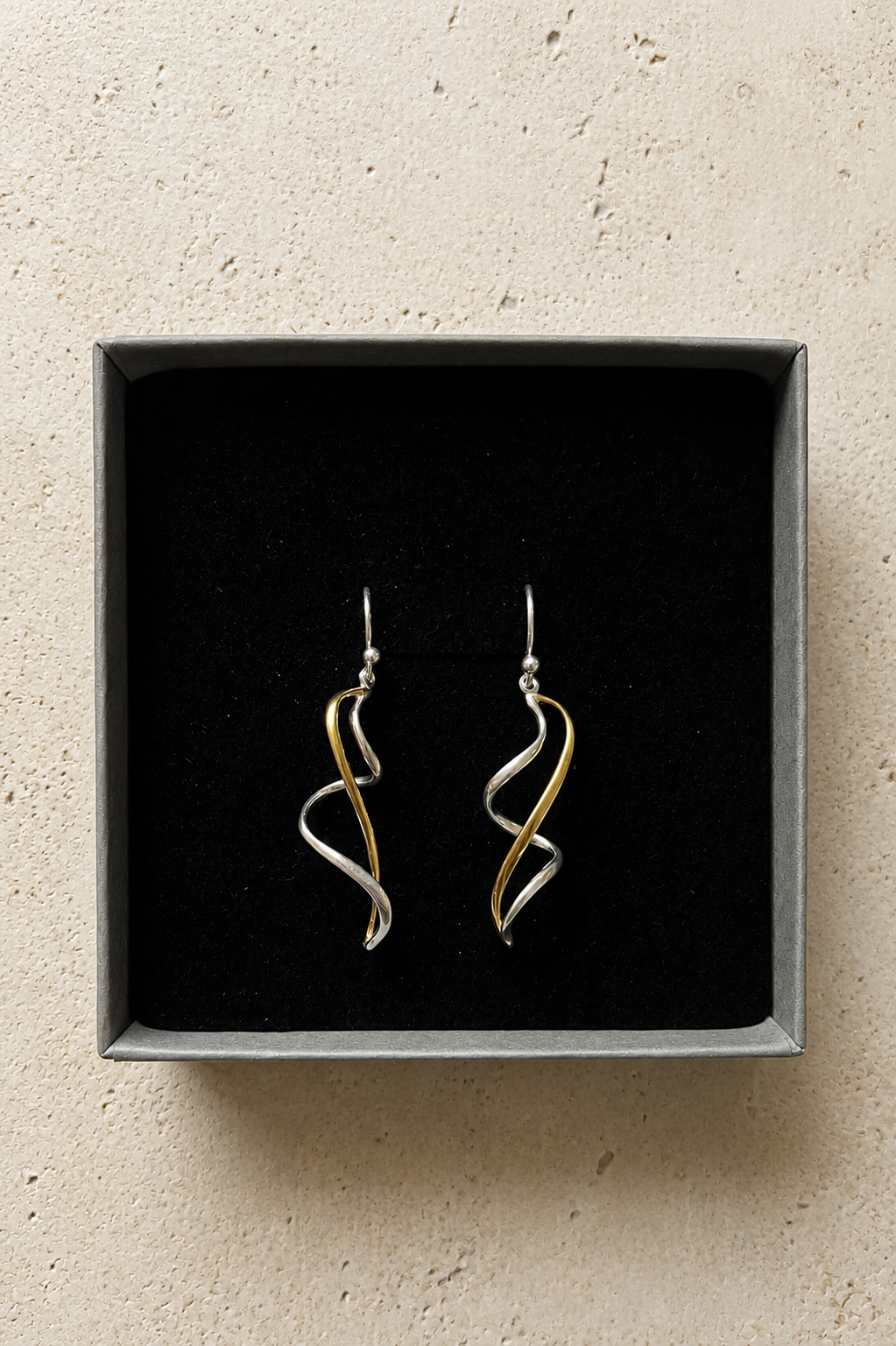 Pendientes Waira